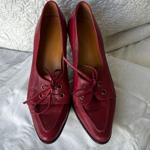 Rockport. Red leather pump.